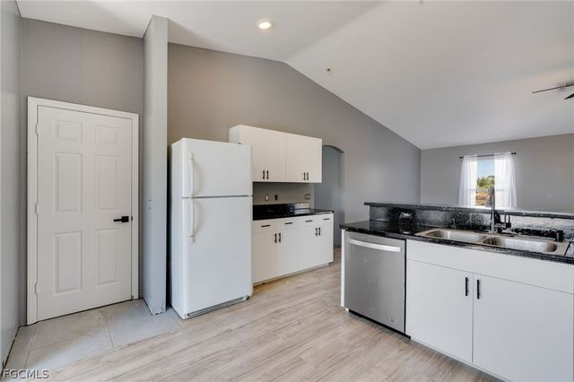 4305 NE 20th PL, Cape Coral, FL 33909