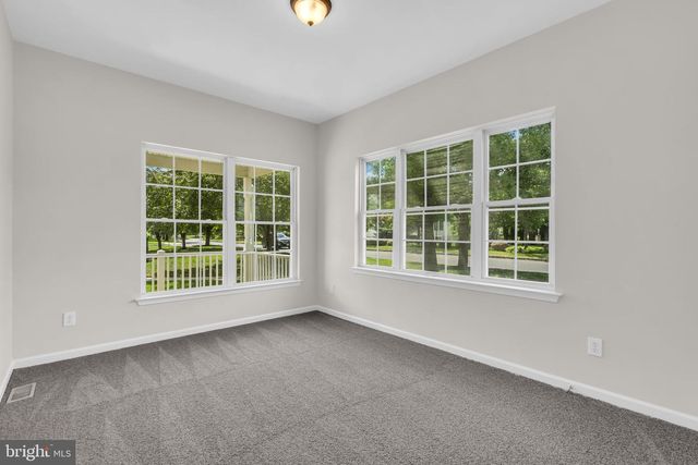 32 CHARLES CIR, Delanco, NJ 08075