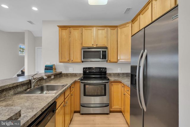 32 CHARLES CIR, Delanco, NJ 08075