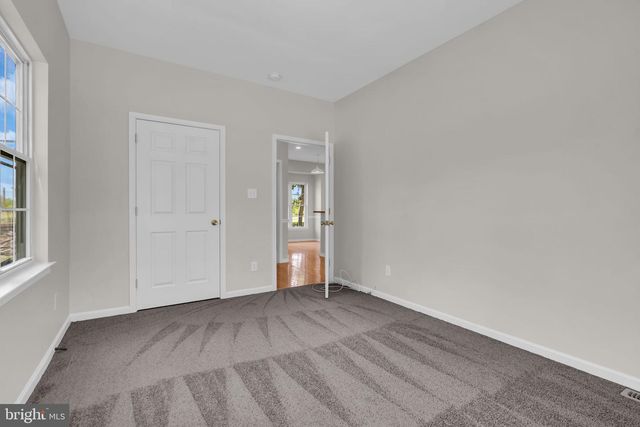 32 CHARLES CIR, Delanco, NJ 08075