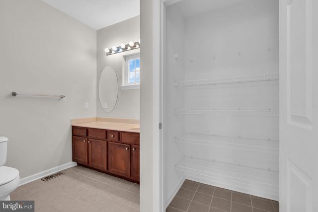 32 CHARLES CIR, Delanco, NJ 08075