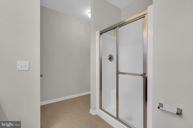 32 CHARLES CIR, Delanco, NJ 08075