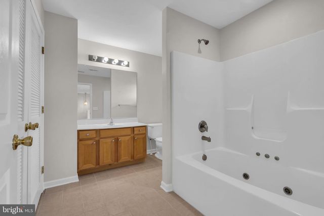 32 CHARLES CIR, Delanco, NJ 08075