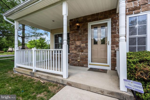32 CHARLES CIR, Delanco, NJ 08075