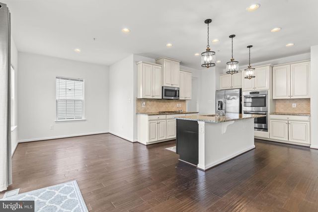 9260 BISCAYNE ST, Waldorf, MD 20603