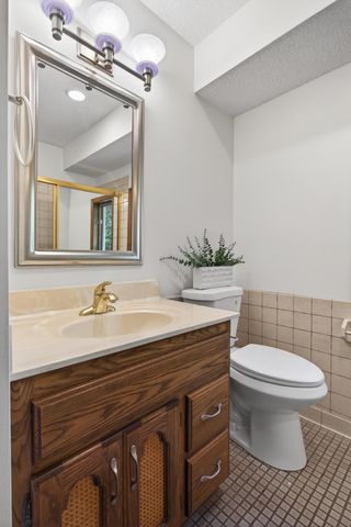 17588 66th Avenue N, Maple Grove, MN 55311