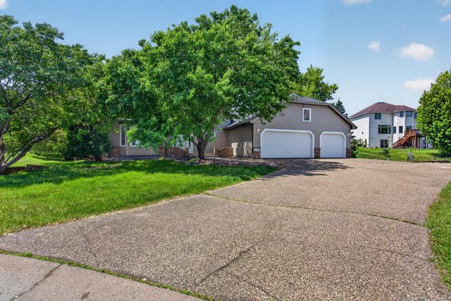 17588 66th Avenue N, Maple Grove, MN 55311