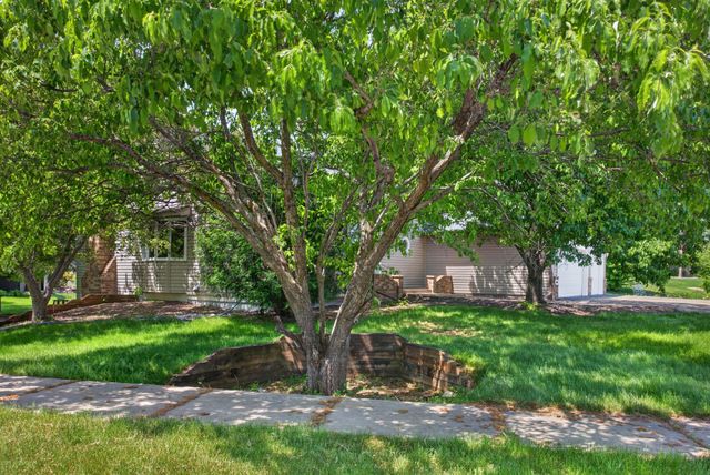 17588 66th Avenue N, Maple Grove, MN 55311