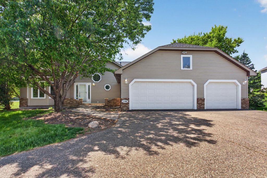 17588 66th Avenue N, Maple Grove, MN 55311