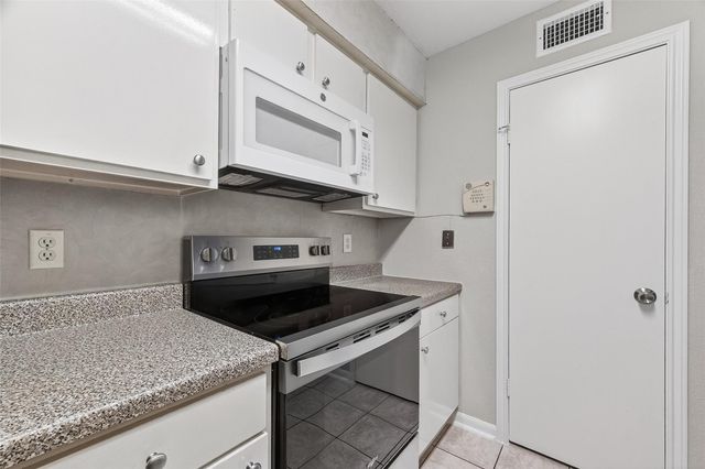 3700 W Clay Street 244, Houston, TX 77019