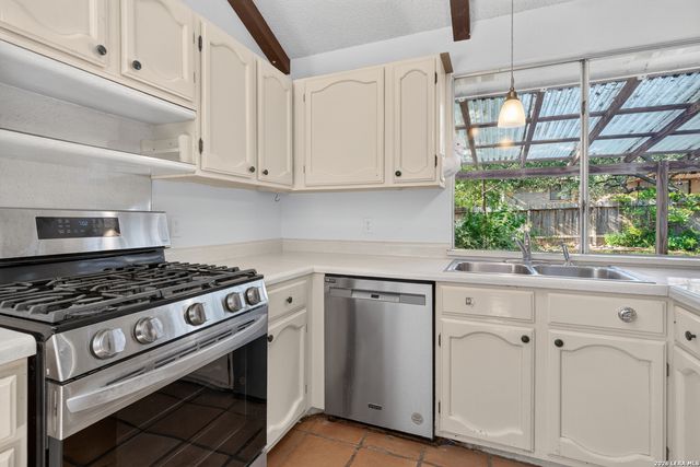 4427 MEREDITH WOODS ST, San Antonio, TX 78249