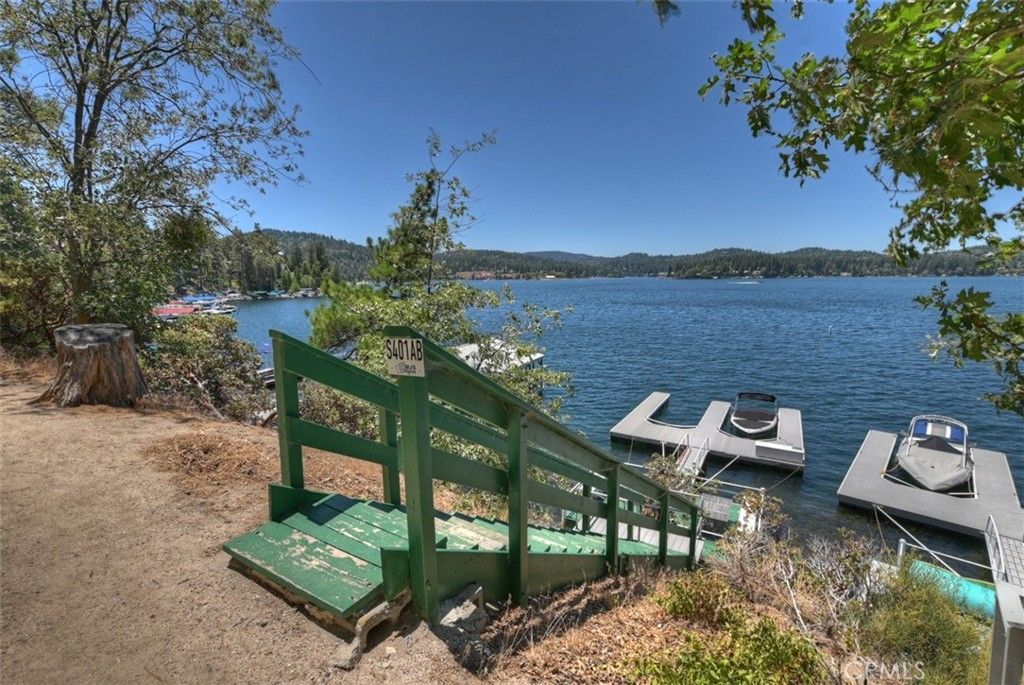 Image 5 of property listing at 0 Dock S 401 A, Lake Arrowhead, CA 92352