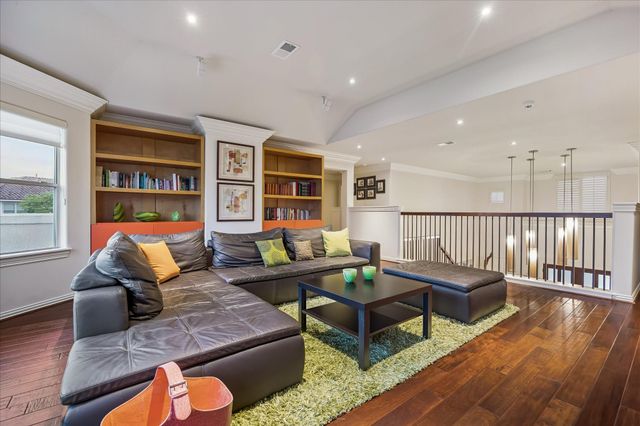 13606 Springcross Court, Houston, TX 77077