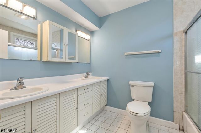 112 Crane Cir, New Providence Boro, NJ 07974