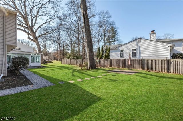 112 Crane Cir, New Providence Boro, NJ 07974