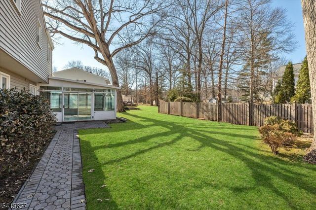 112 Crane Cir, New Providence Boro, NJ 07974