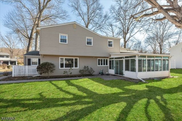 112 Crane Cir, New Providence Boro, NJ 07974