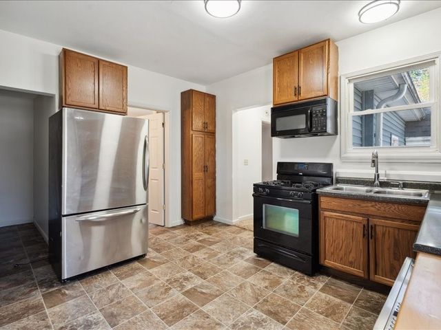 1238 Ellis Boulevard NW, Cedar Rapids, IA 52405