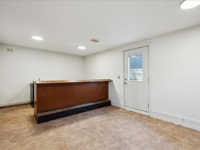 1238 Ellis Boulevard NW, Cedar Rapids, IA 52405