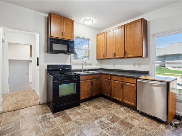 1238 Ellis Boulevard NW, Cedar Rapids, IA 52405