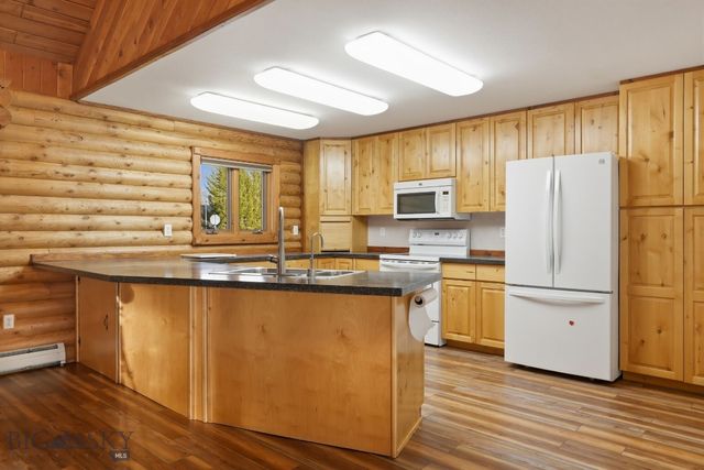 801 Amsterdam Boulevard, Belgrade, MT 59714