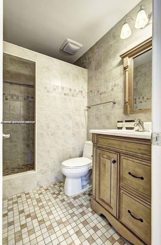 221 SE 9th Ave 112, Pompano Beach, FL 33060