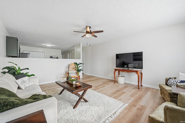 1512 E Dartmouth Avenue, Muncie, IN 47303