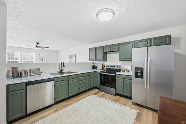 1512 E Dartmouth Avenue, Muncie, IN 47303