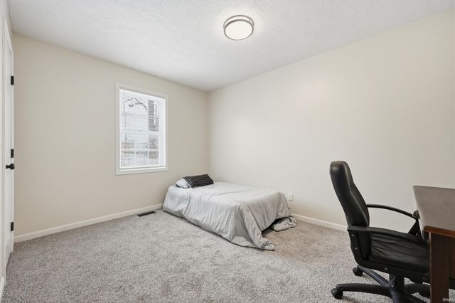 1512 E Dartmouth Avenue, Muncie, IN 47303