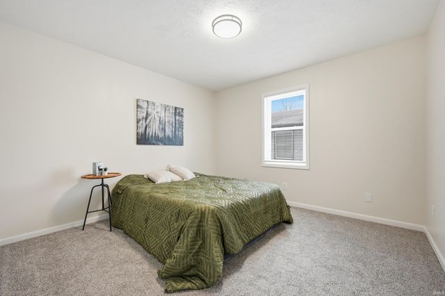 1512 E Dartmouth Avenue, Muncie, IN 47303