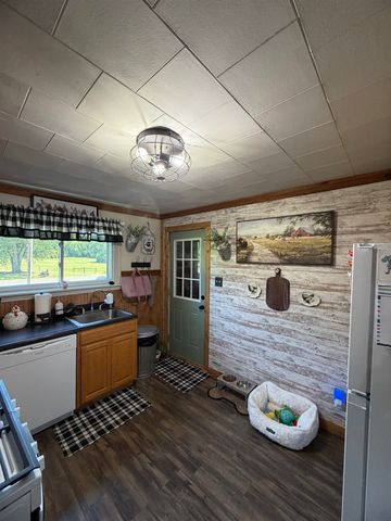 17692 Lincoln Highway, Plymouth, IN 46563