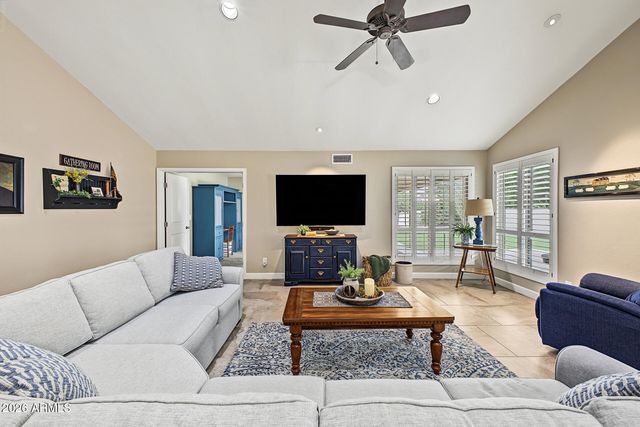 10410 E EAST Drive, Sun Lakes, AZ 85248