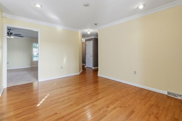 43 Farmington Avenue, Monticello, KY 42633