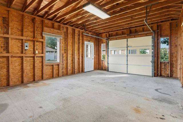 43 Farmington Avenue, Monticello, KY 42633