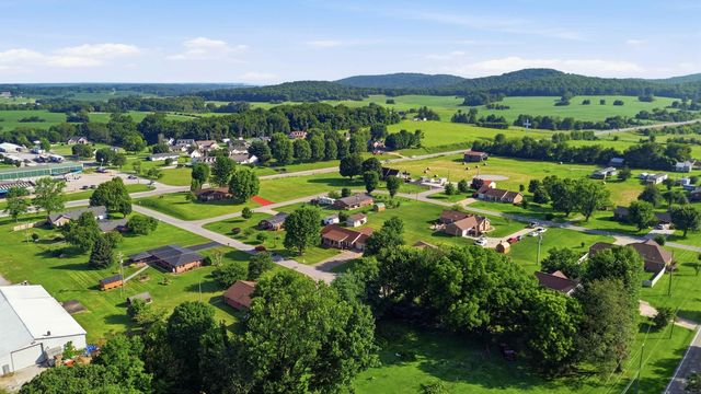 43 Farmington Avenue, Monticello, KY 42633