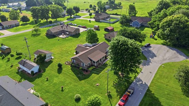43 Farmington Avenue, Monticello, KY 42633