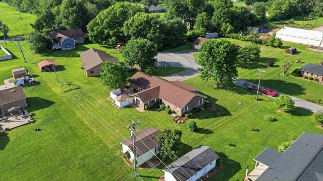 43 Farmington Avenue, Monticello, KY 42633