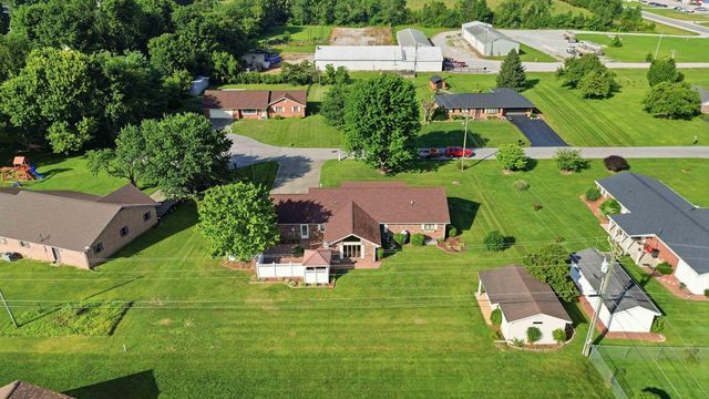 43 Farmington Avenue, Monticello, KY 42633