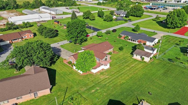 43 Farmington Avenue, Monticello, KY 42633