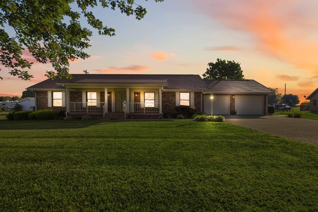 43 Farmington Avenue, Monticello, KY 42633