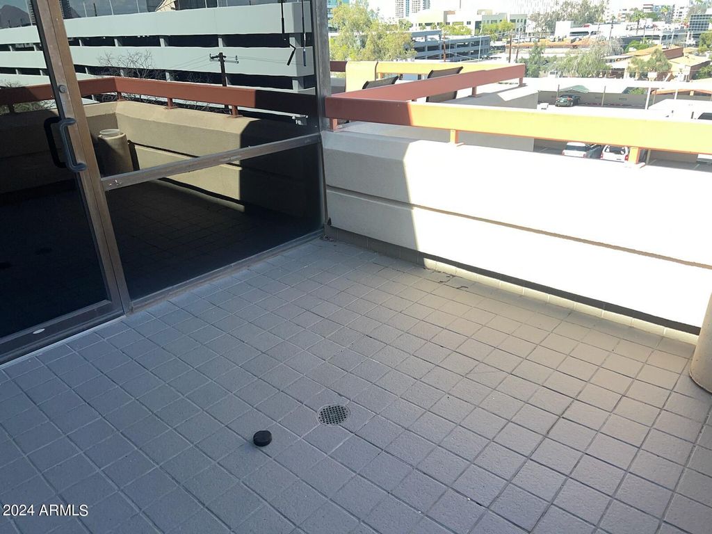 202 E EARLL Drive 425-C, Phoenix, AZ 85012 — photo 2