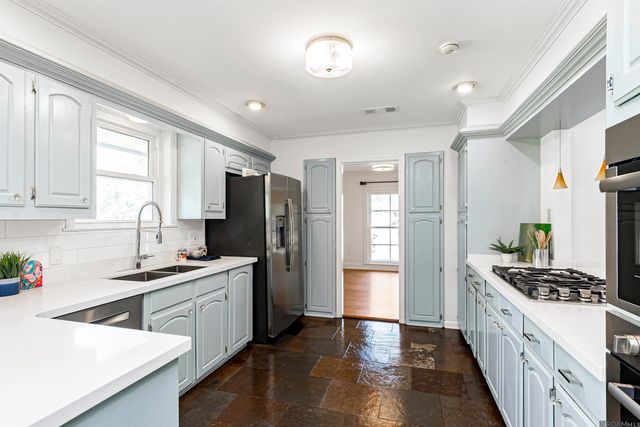 4204 Pine Park Dr, Baton Rouge, LA 70809