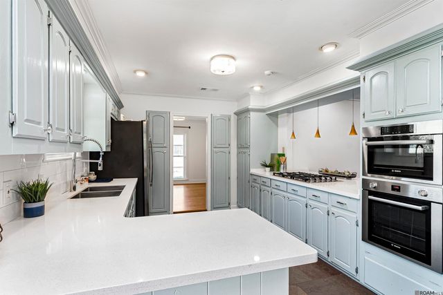 4204 Pine Park Dr, Baton Rouge, LA 70809