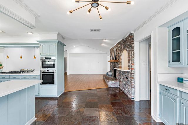 4204 Pine Park Dr, Baton Rouge, LA 70809