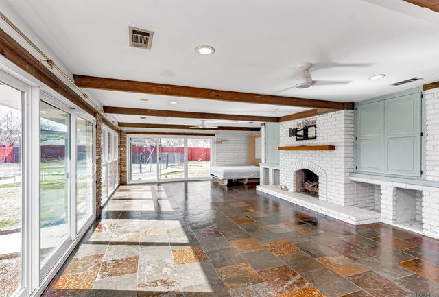 4204 Pine Park Dr, Baton Rouge, LA 70809