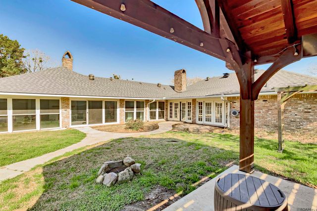 4204 Pine Park Dr, Baton Rouge, LA 70809