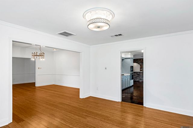 4204 Pine Park Dr, Baton Rouge, LA 70809