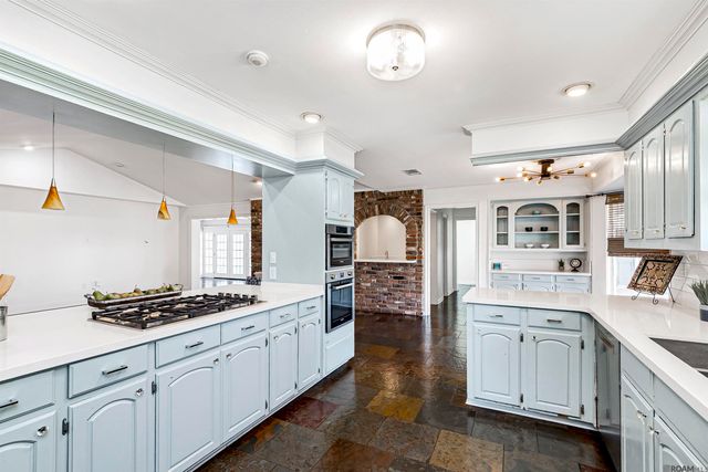 4204 Pine Park Dr, Baton Rouge, LA 70809