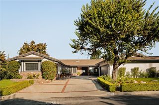 22370 Algunas Road, Woodland Hills, CA 91364