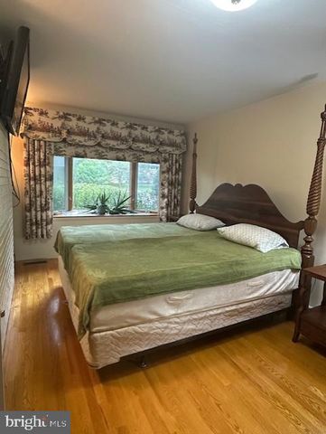 112 ROLLING RD E, Gaithersburg, MD 20877